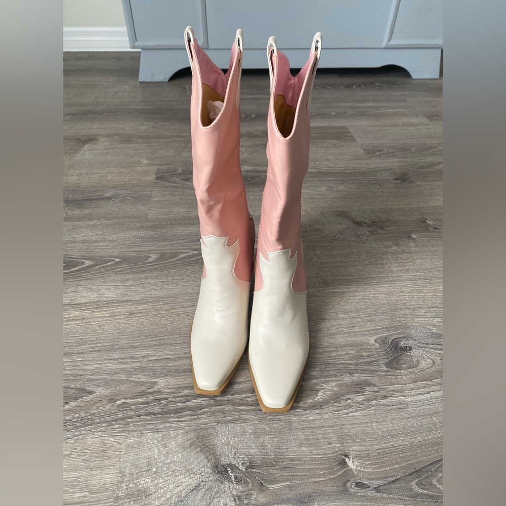 Bellini Pink and White Women's Boots NWOT - Picture 5 of 8